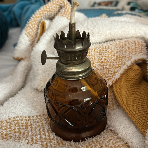 Vintage Sailboat Amber Oil Lamp - Picture 6 of 15